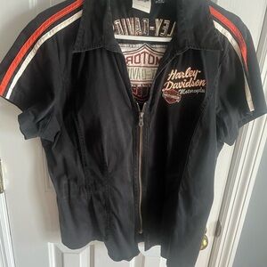 Ladies zip front shirt